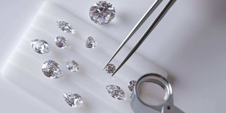 How to Tell if a Diamond Is Real Without a Tester?