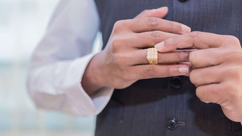Why Do Men Wear Diamonds? Is It OK for Men to Wear Them?